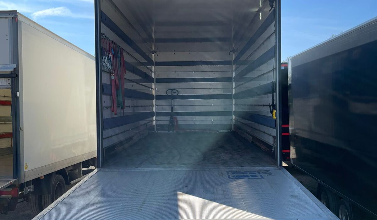 WhatsApp Image 2025-09-30 at 15.30.08 (1)